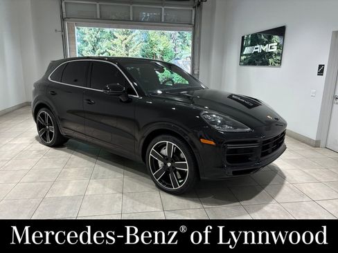 Used 2020 Porsche Cayenne Turbo AWD/4WD image 1
