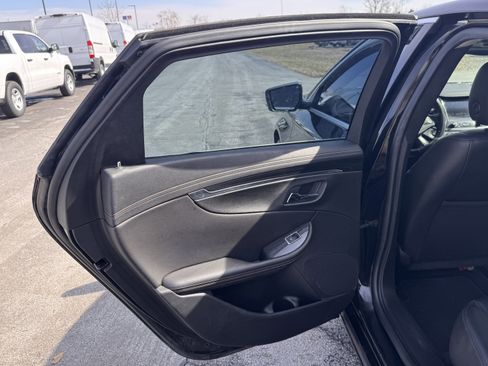 Used 2018 Chevrolet Impala LT image 18