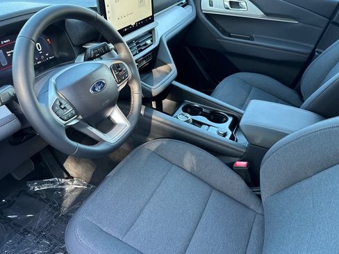 New 2026 Ford Explorer Active AWD/4WD image 9