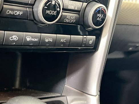 Used 2022 Subaru Ascent Premium w/ Convenience Package image 19