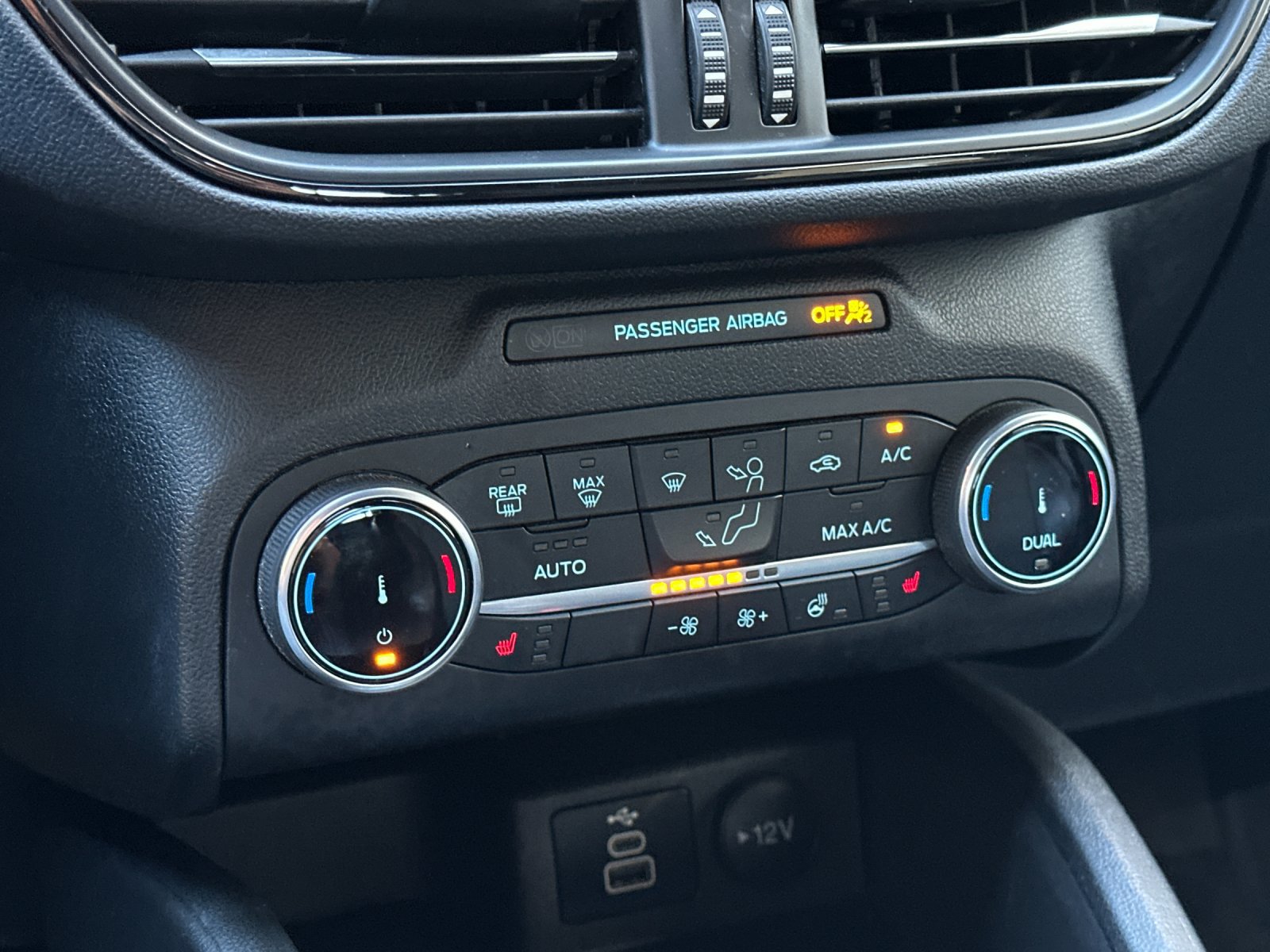 Used 2024 Ford Escape ST-Line AWD/4WD image 18