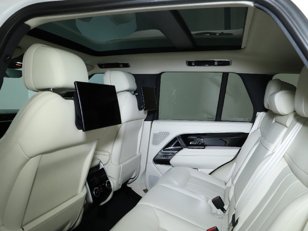 Used 2023 Land Rover Range Rover SE AWD/4WD image 19