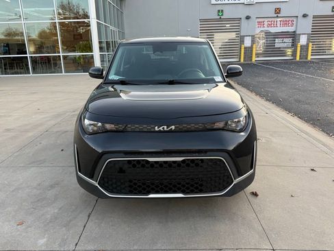 Used 2024 Kia Soul LX w/ LX Technology Package image 5
