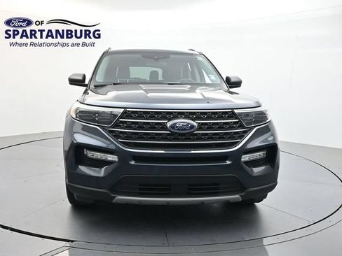 Used 2023 Ford Explorer XLT w/ Equipment Group 202A AWD/4WD image 2