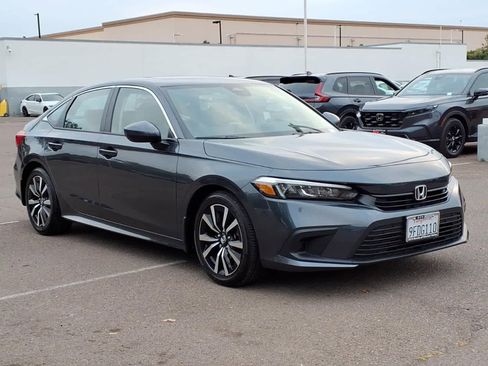 Certified 2023 Honda Civic EX image 3