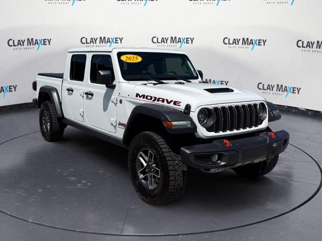 Used 2025 Jeep Gladiator Mojave AWD/4WD image 7