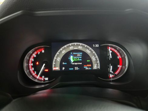 Used 2024 Toyota RAV4 XLE w/ Convenience Package image 14