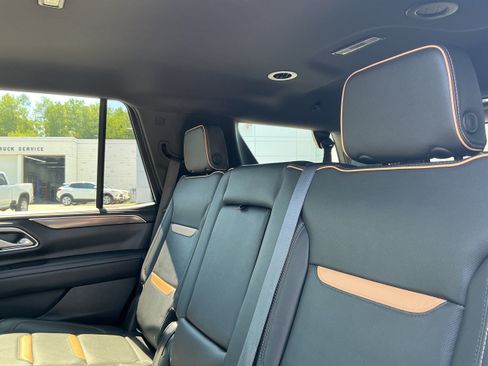 Certified 2021 GMC Yukon AT4 w/ Technology Package AWD/4WD image 9