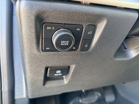 New 2026 Ford Expedition Active AWD/4WD image 22