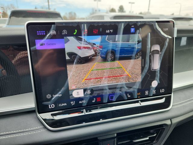 New 2026 Volkswagen Tiguan SE AWD/4WD image 16