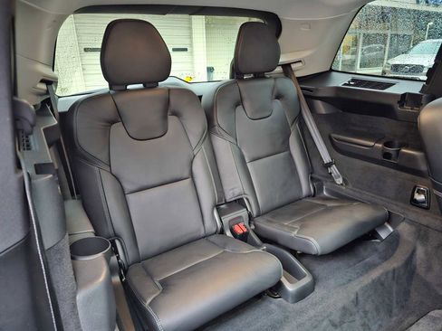 Certified 2022 Volvo XC90 T6 Inscription w/ Climate Package image 13