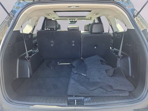 Certified 2022 Kia Sorento S w/ Panoramic Sunroof Package AWD/4WD image 33