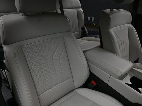 Certified 2025 Hyundai Santa Fe SEL AWD/4WD image 14