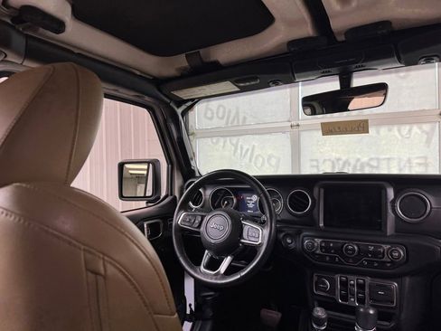 Used 2018 Jeep Wrangler Unlimited Sahara AWD/4WD image 21
