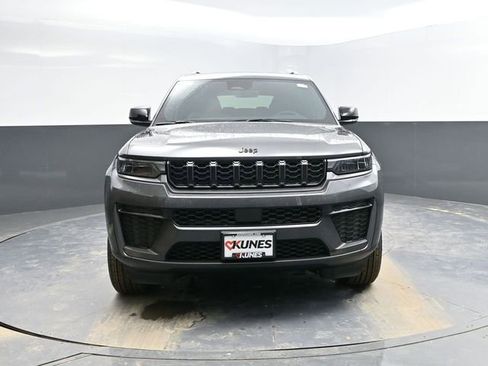 New 2026 Jeep Grand Cherokee L 4WD image 2