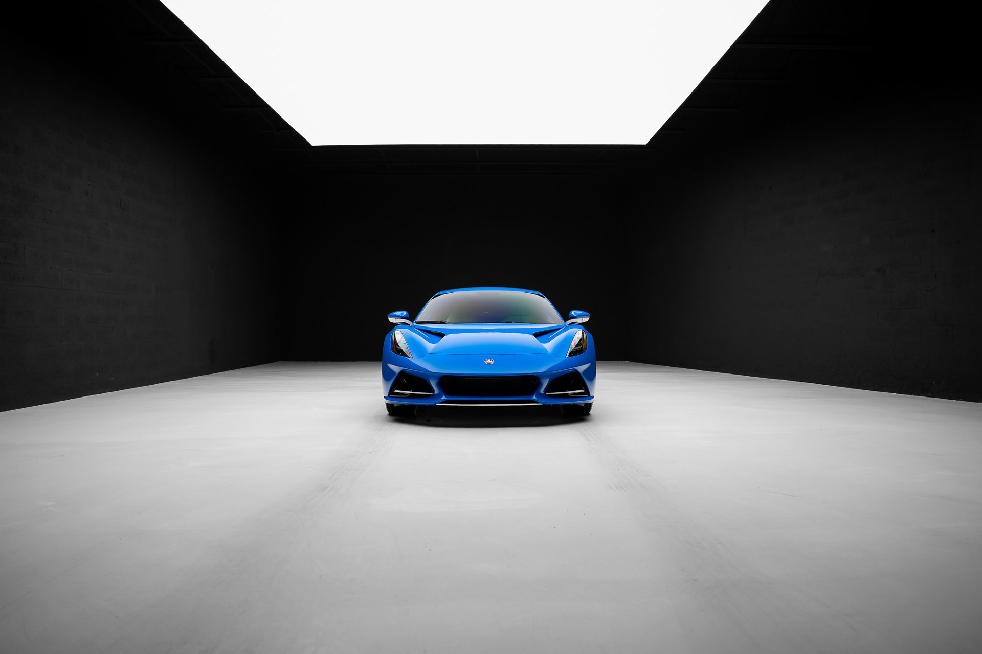 Used 2025 Lotus Emira RWD image 74