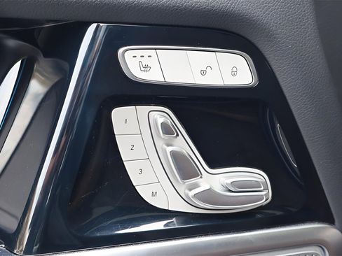 Used 2021 Mercedes-Benz G 550 image 11