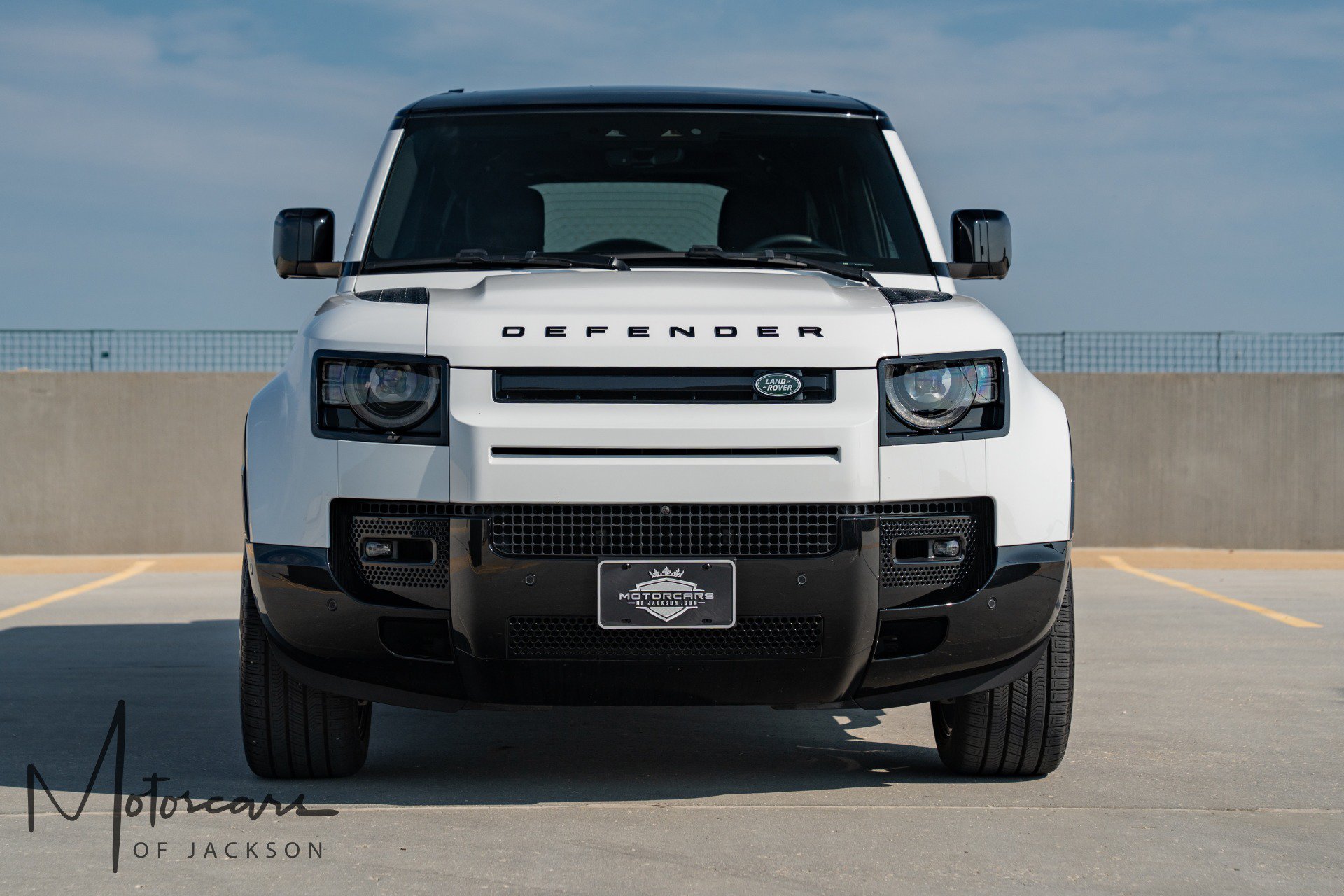 Used 2025 Land Rover Defender 130 X-Dynamic SE AWD/4WD image 6