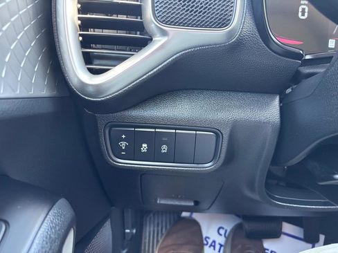 Used 2025 Kia Soul LX w/ LX Technology Package FWD image 13