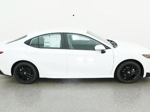 New 2026 Toyota Camry SE FWD image 11