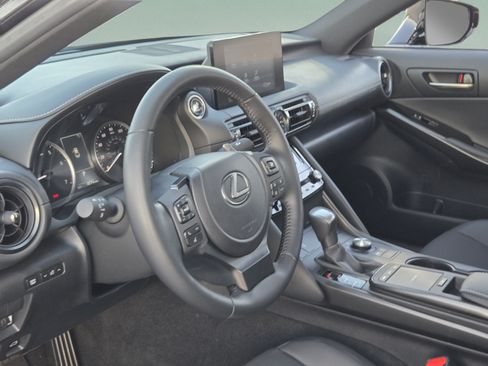 Used 2025 Lexus IS 350 F Sport RWD image 13