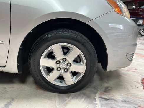 Used 2004 Toyota Sienna LE FWD image 34
