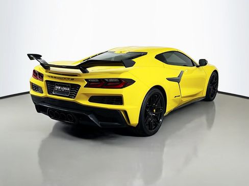 Used 2025 Chevrolet Corvette Z06 image 7