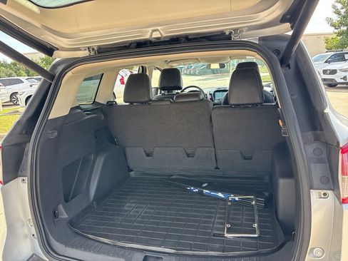 Used 2016 Ford Escape SE w/ SE Leather Comfort Package FWD image 10