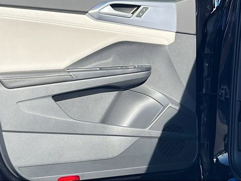New 2026 Volkswagen Taos SE AWD/4WD image 23