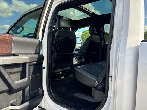 Used 2017 Ford F350 Platinum w/ Platinum Ultimate Package AWD/4WD image 25