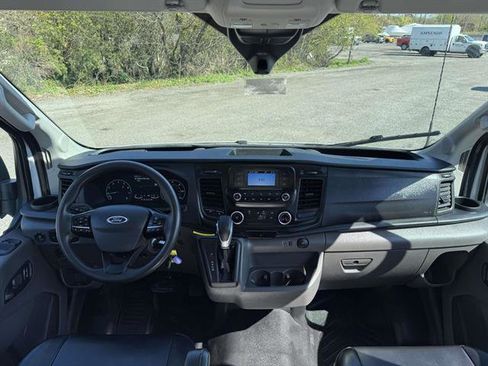 Used 2024 Ford Transit 250 148 Medium Roof RWD image 32