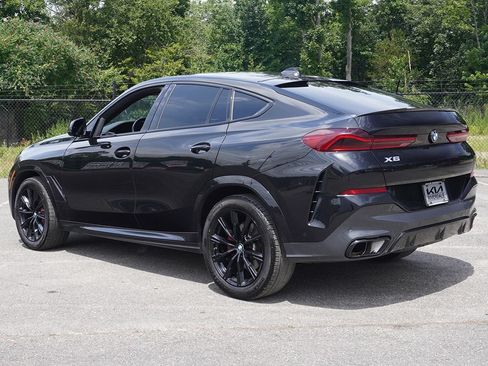 Used 2022 BMW X6 xDrive40i w/ M Sport Package AWD/4WD image 10