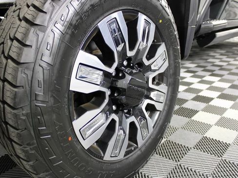 Used 2024 GMC Sierra 2500 Denali w/ Technology Package image 13