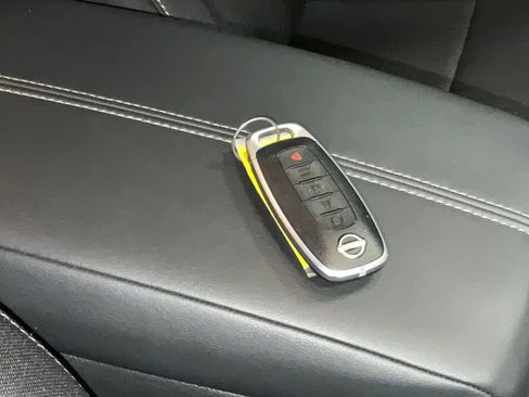 Used 2025 Nissan Sentra SV w/ All-Weather Package image 18