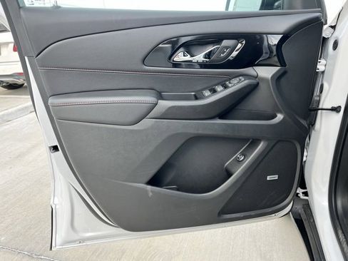 Used 2023 Chevrolet Traverse RS w/ LPO, Floor Liner Package image 16
