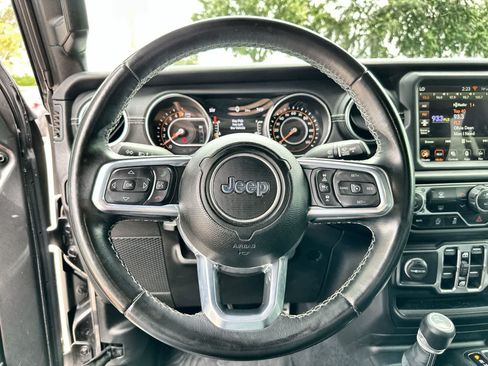 Used 2021 Jeep Gladiator Overland w/ Popular Equipment Package AWD/4WD image 19