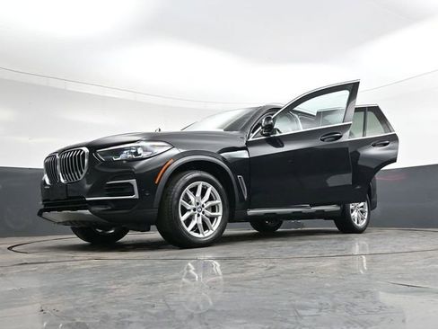 Used 2022 BMW X5 xDrive40i w/ Climate Comfort Package image 49