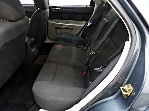 Used 2006 Chrysler 300 image 10
