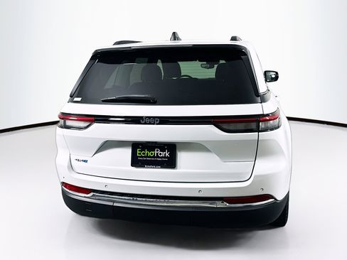 Used 2022 Jeep Grand Cherokee Limited 4xe image 7