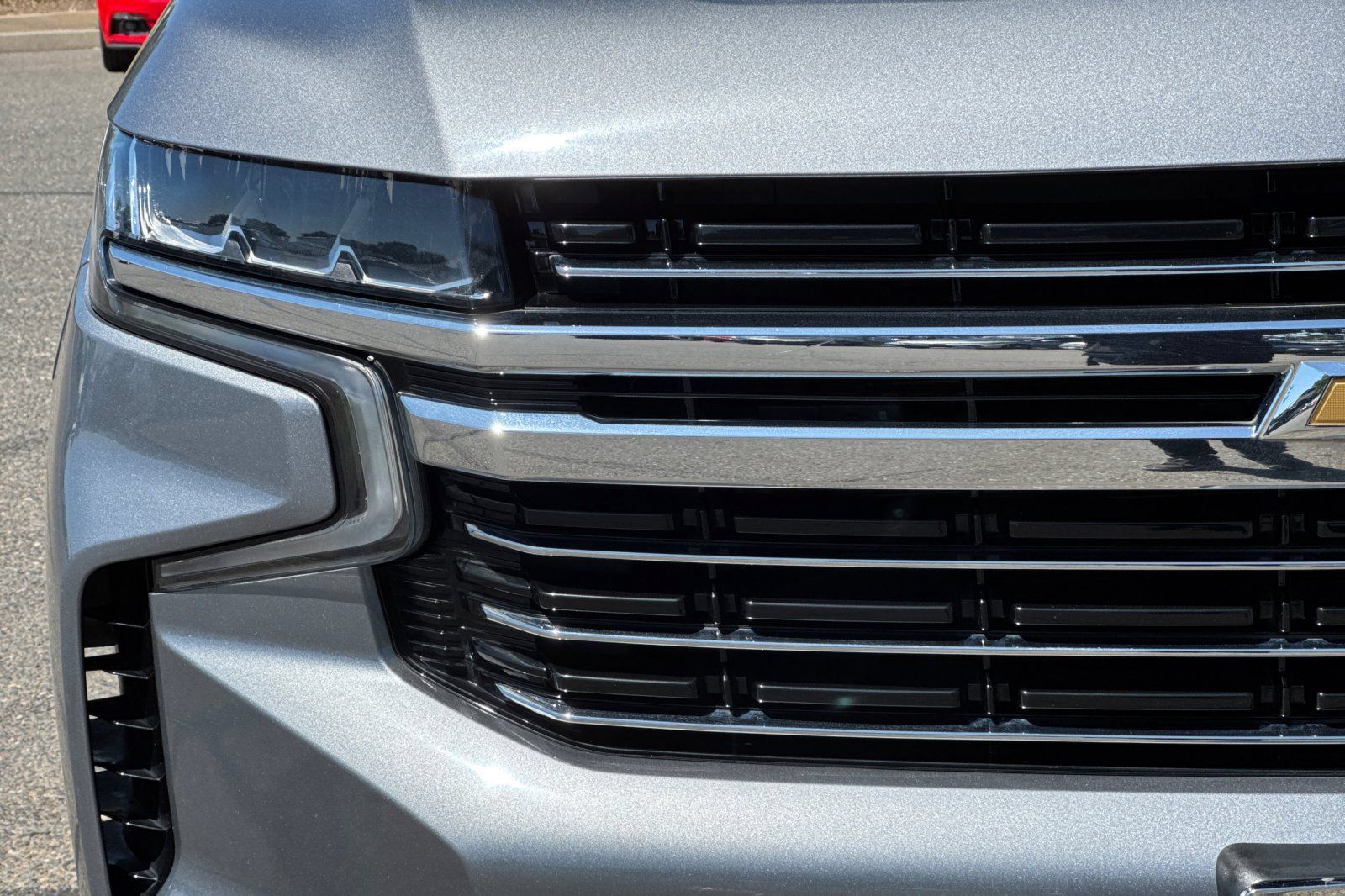 Used 2022 Chevrolet Suburban LT AWD/4WD image 46