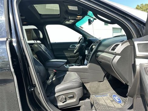 Used 2012 Ford Explorer XLT image 24