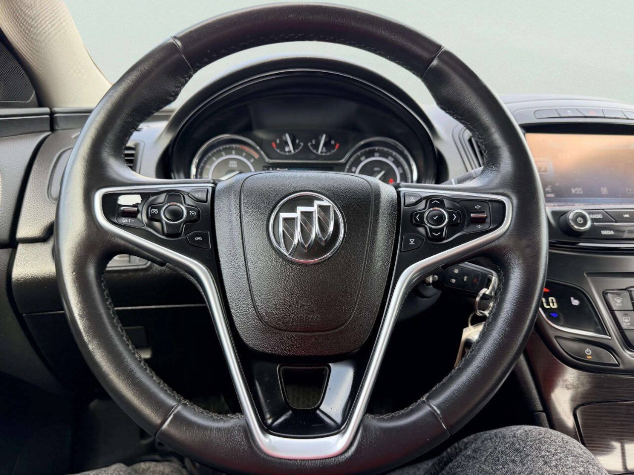 Used 2015 Buick Regal FWD image 30