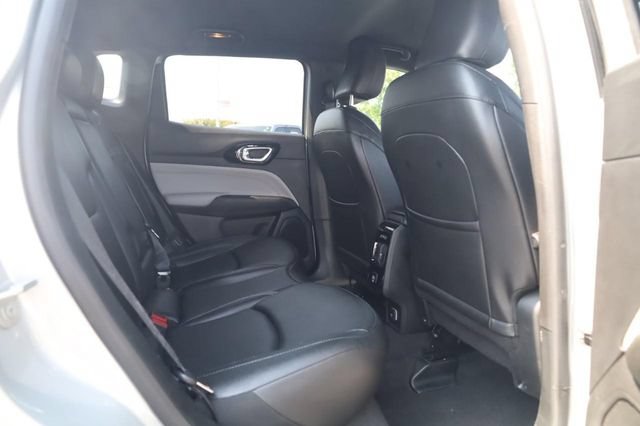 Used 2025 Jeep Compass Limited AWD/4WD image 21