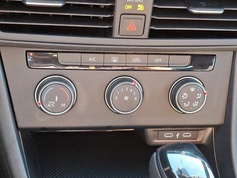 Certified 2023 Volkswagen Jetta Sport image 18