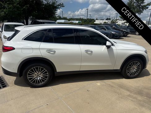Used 2026 Mercedes-Benz GLC 300 image 3