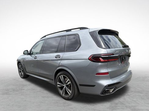 Used 2024 BMW X7 xDrive40i w/ M Sport Package AWD/4WD image 3