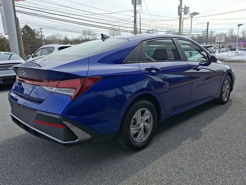 Certified 2024 Hyundai Elantra SE image 5