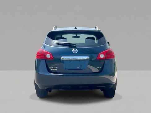 Used 2014 Nissan Rogue S w/ Convenience Package AWD/4WD image 7