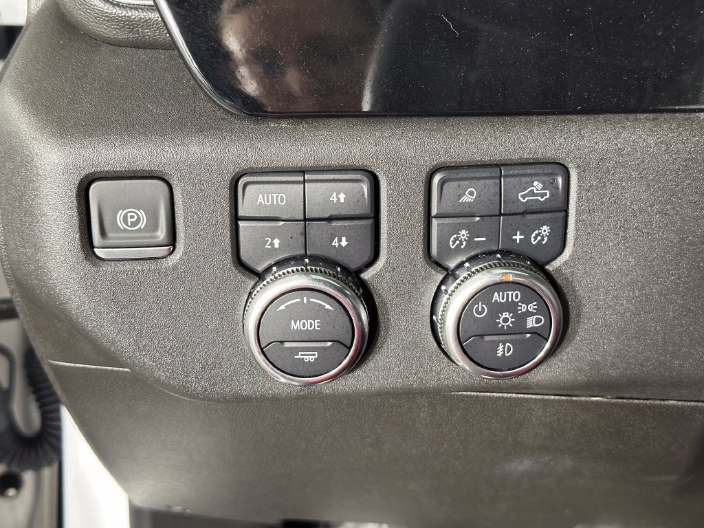 Used 2024 GMC Sierra 1500 Elevation w/ Elevation Premium Package AWD/4WD image 23