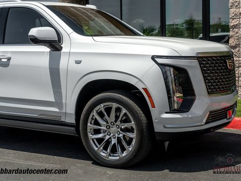 Used 2025 Cadillac Escalade Premium Luxury w/ Touring Package AWD/4WD image 12